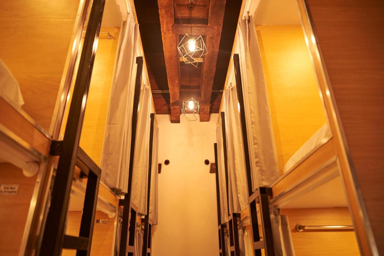 Hostal The Icon Capsule *