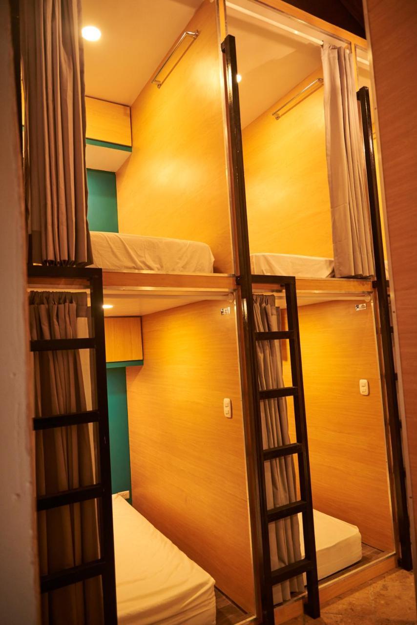 The Icon Capsule Hostal